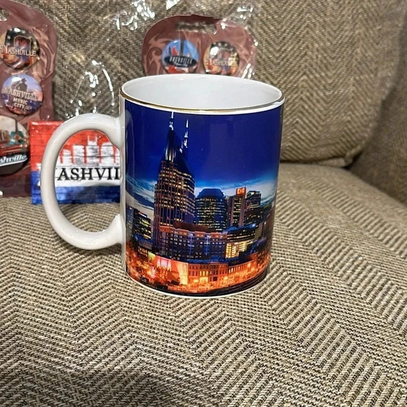 NWT Lot: Nashville Tennessee souvenir lot/bundle mugs,magnet,pins MUSIC CITY - Picture 7 of 7